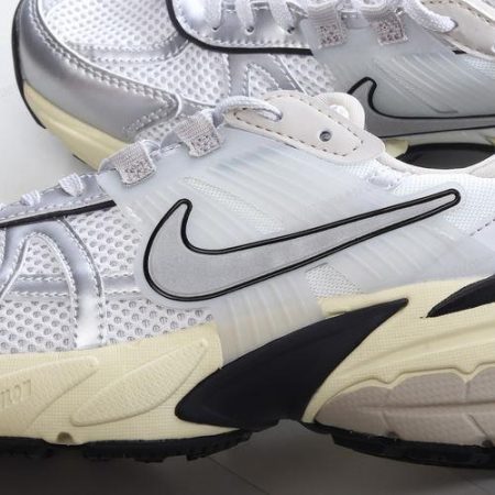 Billige Sko Nike V2K Run ‘Hvid Grå’ FD0736-100